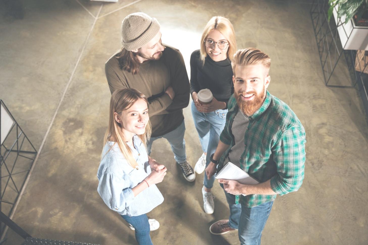 Collaborative learning environment for financial education